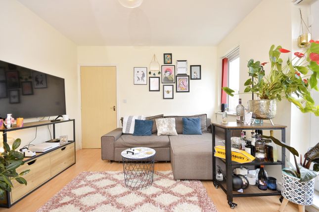 Flat for sale in Highmarsh Crescent, West Didsbury, Manchester, Gtr Manchester