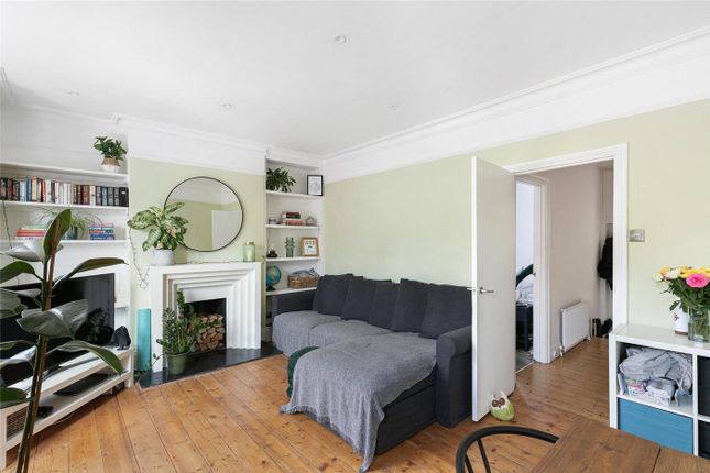 Flat for sale in Queen Mary Road, London