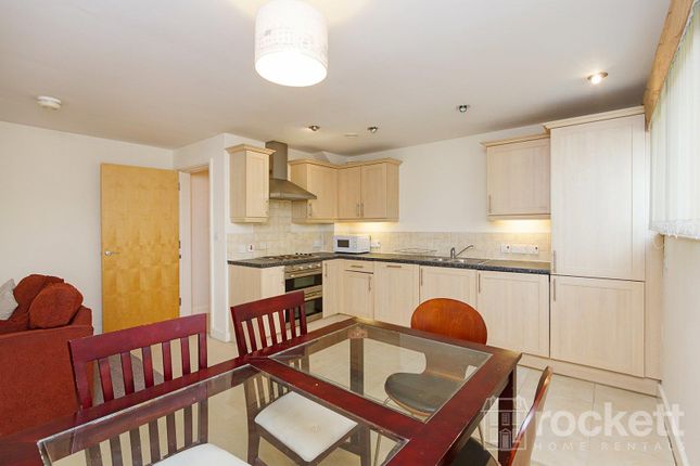 30, Windsor Court, Newcastle Under Lyme photo 5