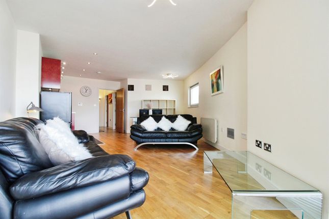 Flat 82, Altolusso, Bute Terrace, Cardiff photo 2