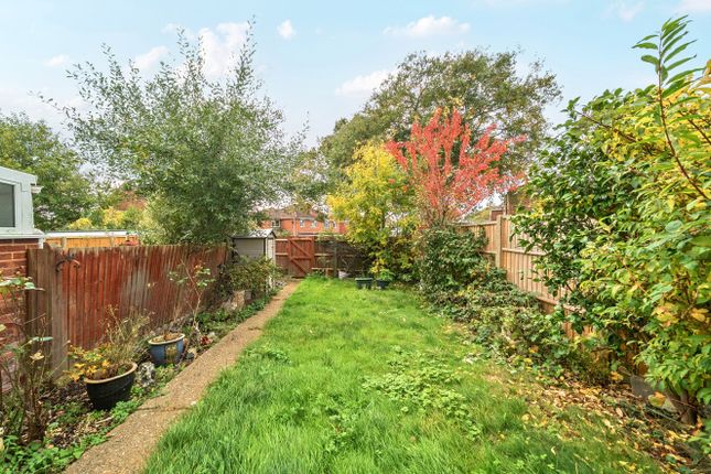 31, Beech Road, Hampshire photo 2