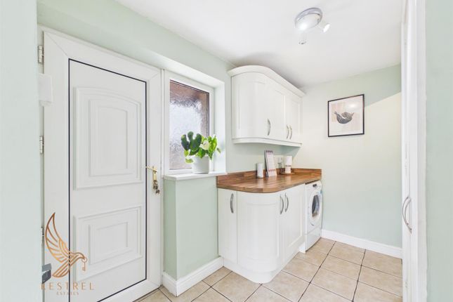 64, Hill Estate, Pontefract photo 2