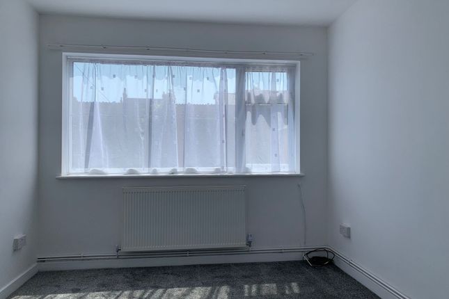 Flat to rent in Edith Road, Ramsgate