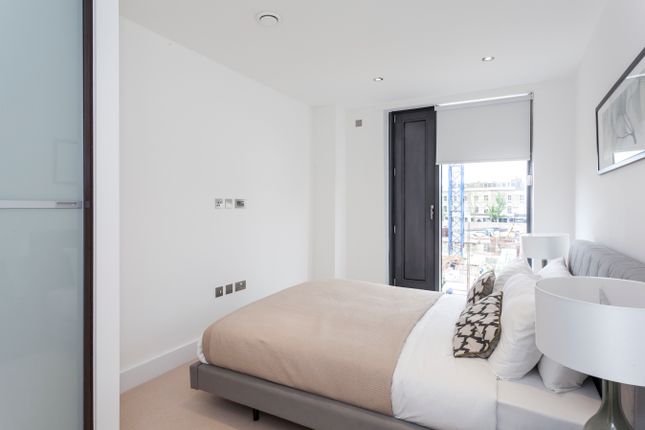 Flat 4, 17, Faraday Road, London photo 4