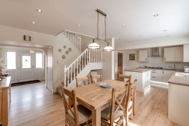 36, Chatsworth Road, Worksop photo 3