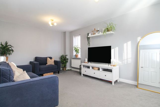 7, Aviation Way, Bedford photo 3