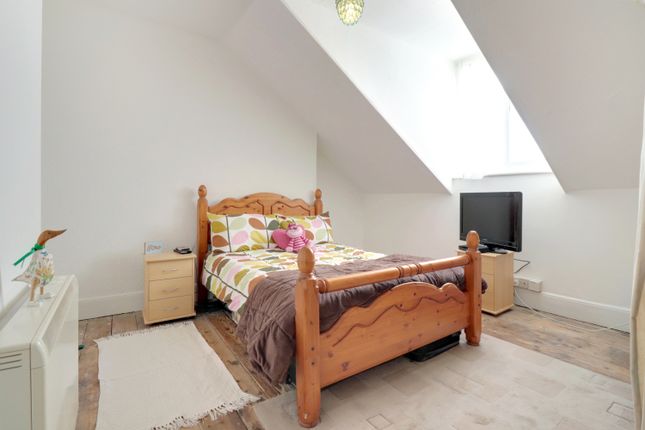 Flat 4, 74 Exeter Road, Exmouth photo 2