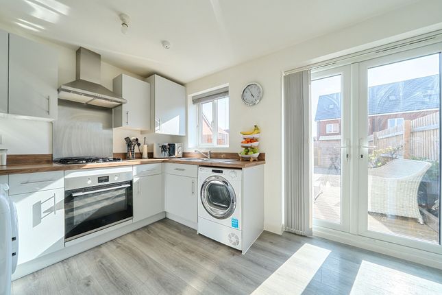 14 Czar Mews, Pershore photo 3