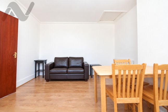 103, High Road, London photo 4