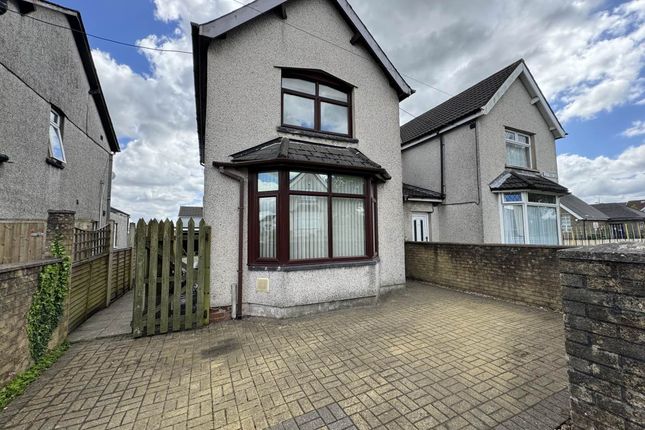 Thumbnail Semi-detached house to rent in Central Avenue, Cefn Fforest, Blackwood