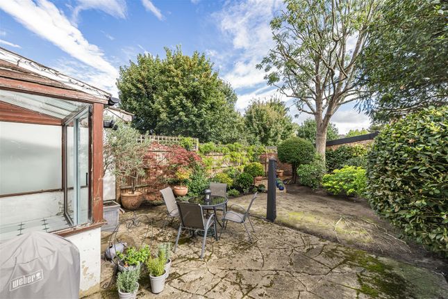 52, Sherwood Park Road, Sutton photo 4