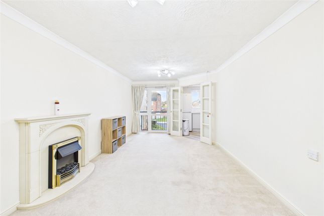 Flat 20, Wyatt Court,, Yorktown Road, Sandhurst photo 2