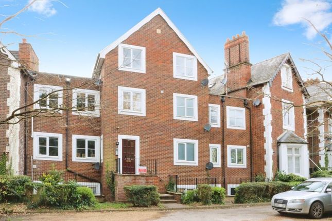 Flat for sale in Upton Park, Slough