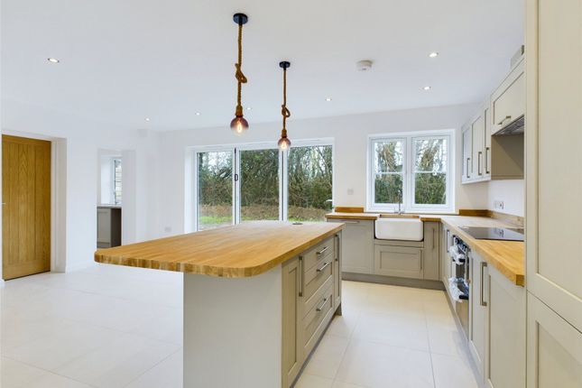 2 Thorn Field,, North Road, Holsworthy photo 2