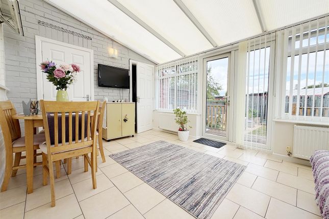 10, Gatacre Avenue, Oswestry photo 3