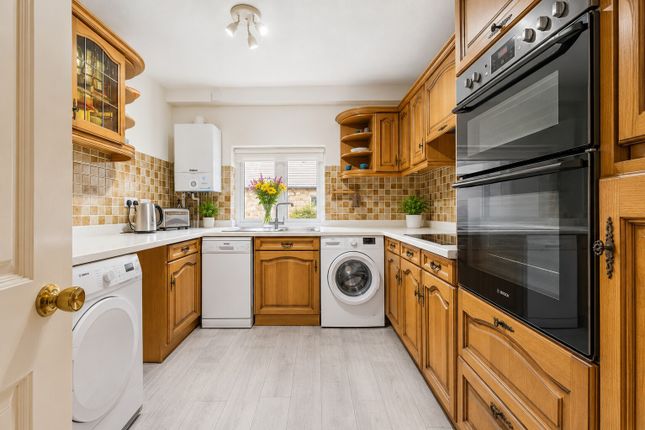 Flat 4, Prestwood Park House, 138, Wycombe Road, Great Missenden photo 4