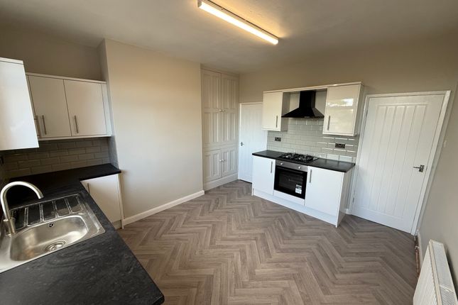 240, Herringthorpe Valley Road, Rotherham photo 3