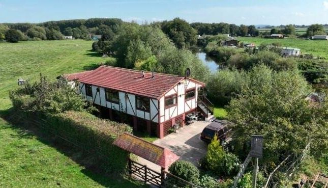 Thumbnail Detached house for sale in Townfield Lane, Farndon, Chester, Cheshire