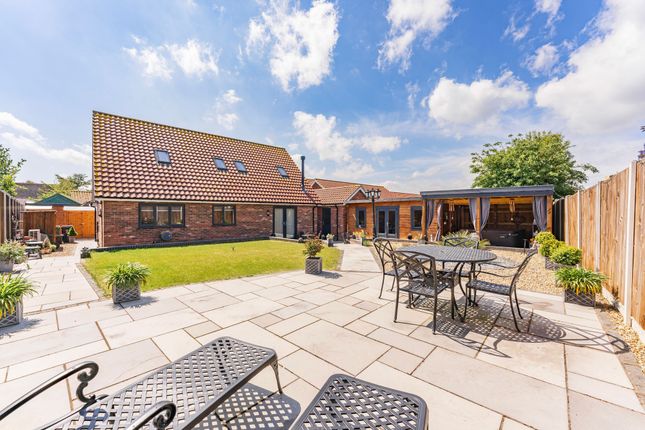 4 Bridle Close, Great Yarmouth photo 2