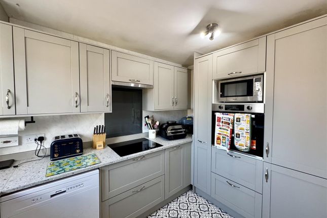 14, Samuel Rodgers Crescent, Chepstow photo 3