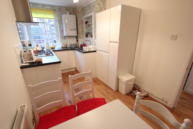 43xx Buckmaster House, Holloway Road, London photo 3