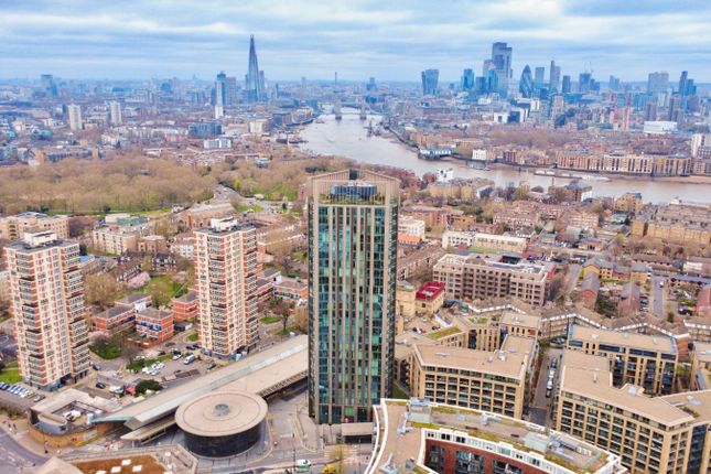2-bed flat on 137 Ontario Point, 28, Surrey Quays Road, Greater London, £665,000