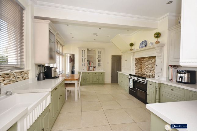 51 Ernest Road, Hornchurch photo 3