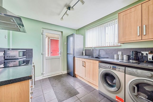 38, Mark Hall Moors, Harlow photo 2