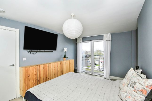 Flat for sale in Hawksbill Way, Peterborough