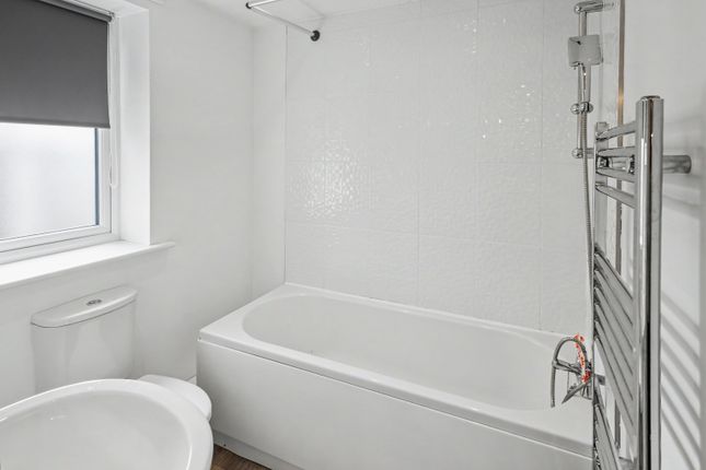 44, 44a, 44b and 44c Hallam Road, New Ollerton, Newmarket, NG22 9TL photo 5