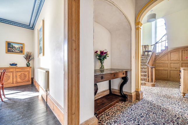 1358931-18-68d168...