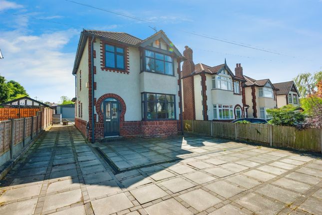 Thumbnail Detached house for sale in Chester Road, Helsby, Frodsham