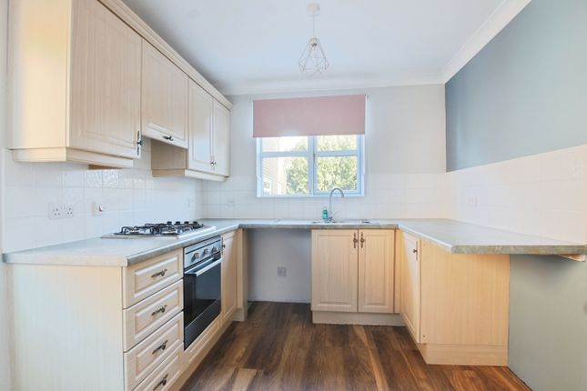 10, Harrington Court, Hull photo 2