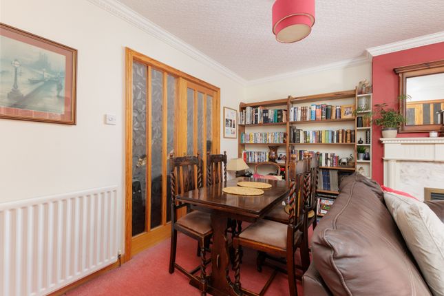 27, Donibristle Gardens, Dalgety Bay photo 4