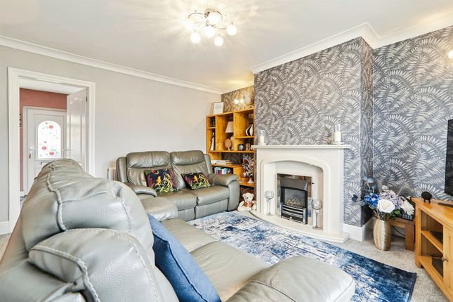 33, Canal Road, Keighley photo 3