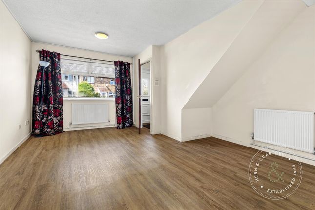 53, Spring Grove, Cardiff photo 4