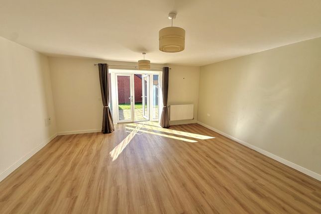 15, Sidney Martin Road, Bordon photo 3