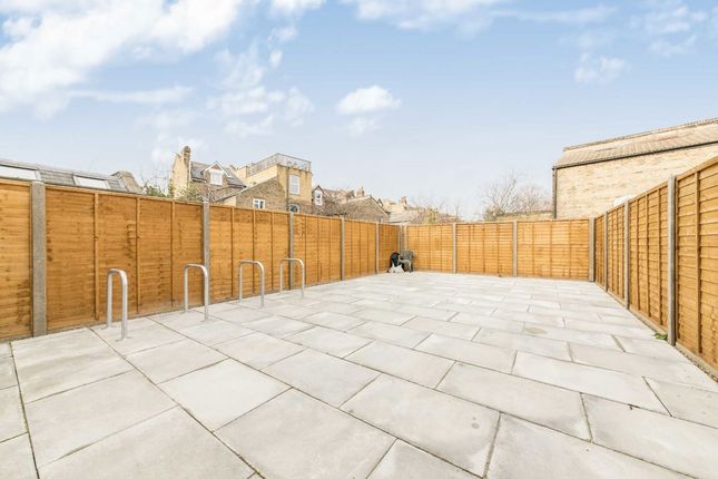 60, East Hill, London photo 3