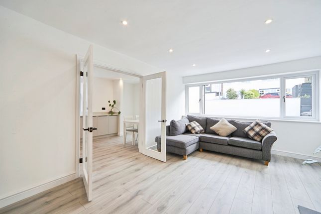 42, Brooklands Way, Ilkley photo 4