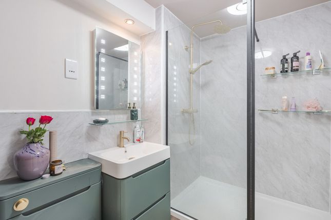 Flat 10, 4 Orsett Terrace, London photo 4