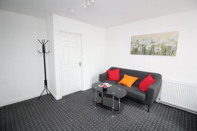 Thumbnail Flat to rent in Crescent Road, Middlesbrough, North Yorkshire