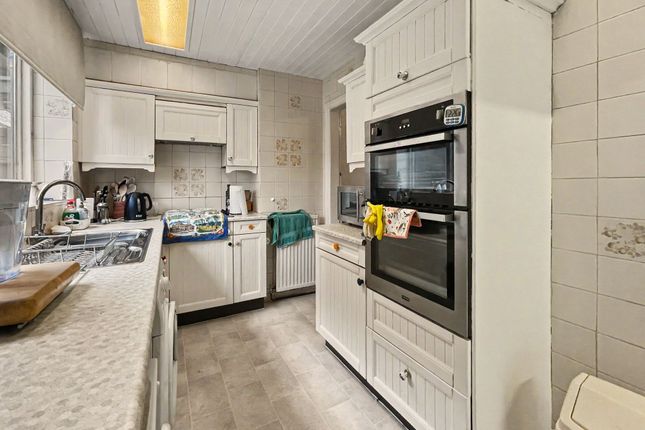 41 Poppythorn Lane, Manchester photo 3