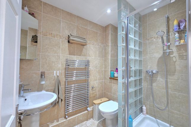 Flat 1, LONDON photo 4