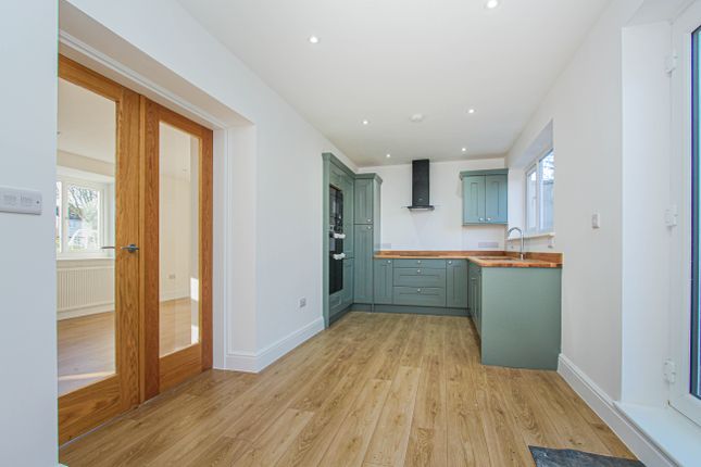 Alexander Road, Irthlingborough photo 4