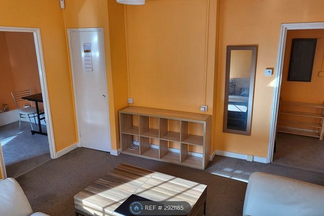 Flat, Bowyer House Whitmore Estate, Hoxton photo 4