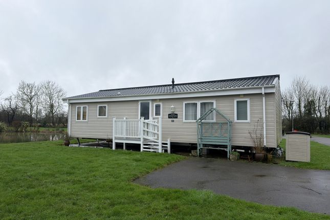 2-bed caravan on 40, Cathedral View,  Field Farm, Lincoln, £120,000