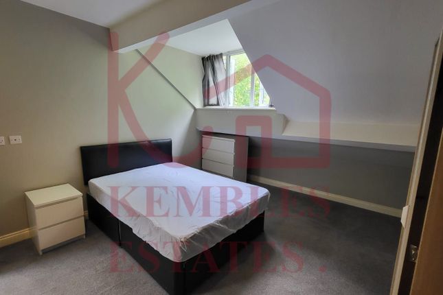 Thumbnail Room to rent in Room 7, Christ Church Road