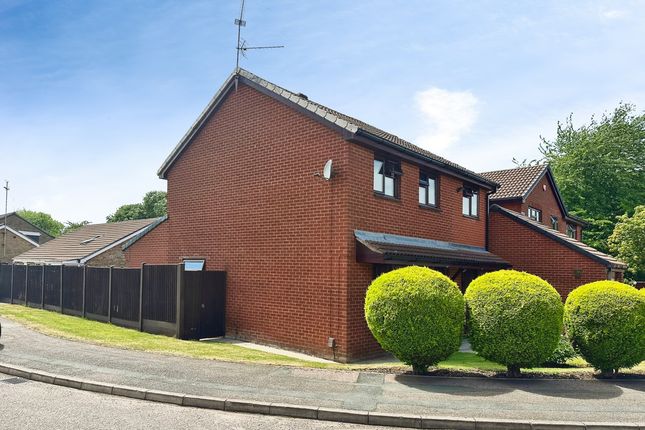 16, Barnes Close, Rushey Mead photo 2