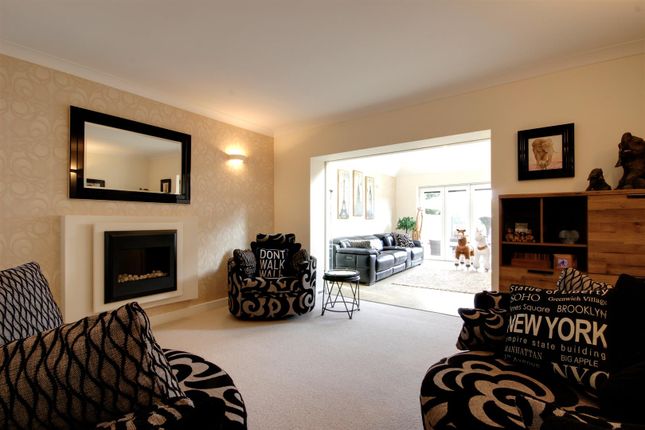 22, Ferry Lane, Woodmansey photo 2