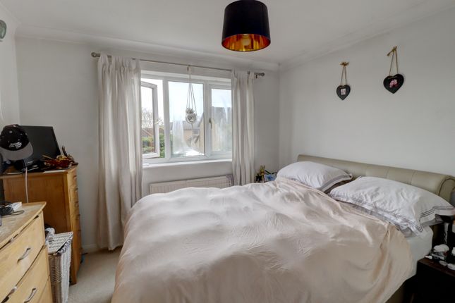 Flat for sale in Springfields, Hazlemere Road, Penn, High Wycombe
